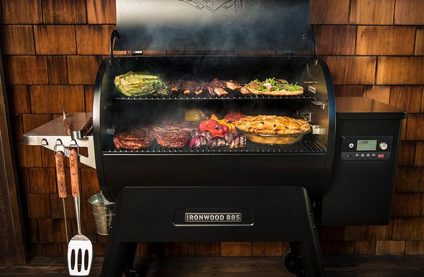 Traeger Ironwood 885